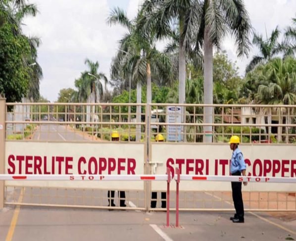 BREAKING NEWS : SC allows Vedanta to run oxygen plant in Thoothukudi on 'standalone' basis