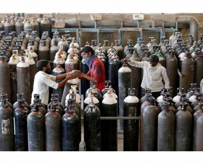 Noida: Started oxygen bank, give 2500 rupees and take cylinders for seven days