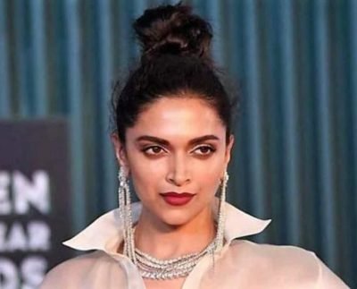 Deepika Padukone's father, mother and sister test Covid-19 positive