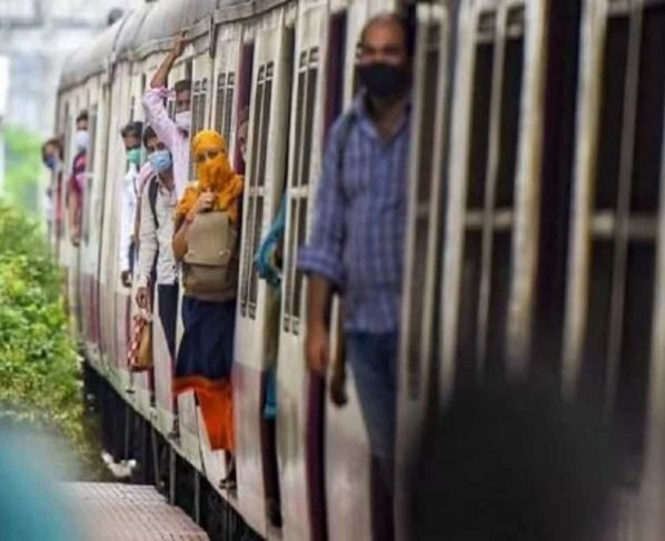 BREAKING NEWS : Local train services to be suspended in West Bengal from Thursday in view of Covid-19