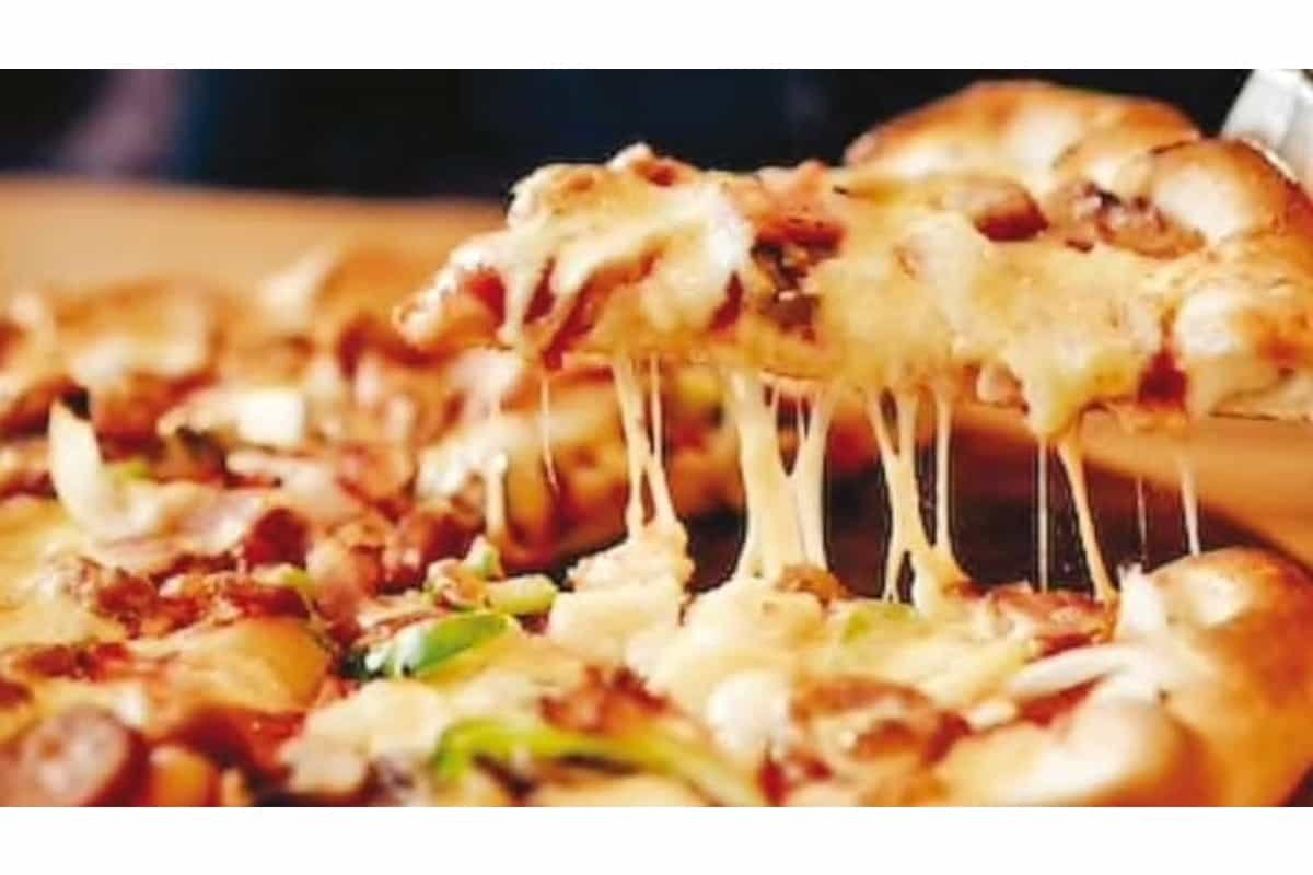 Detroit pizza man paints street to save people from getting parking tickets