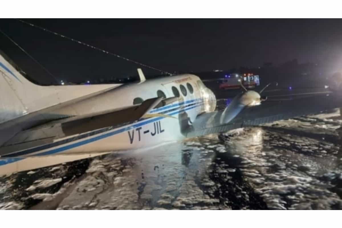 Air ambulance makes emergency belly landing at Mumbai airport after malfunction