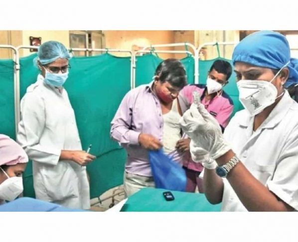 BREAKING NEWS: HC stays Telangana govt’s order to allow Covid-19 patients to enter only in case of a prior tie-up with hospitals