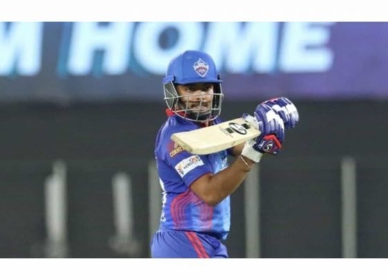 Prithvi Shaw stopped for travelling without pass, gets it in an hour