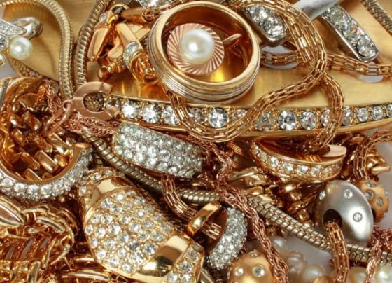 Gold Price Today: Yellow Metal Touches Rs 48,000; Investors Advised to "Go Long"