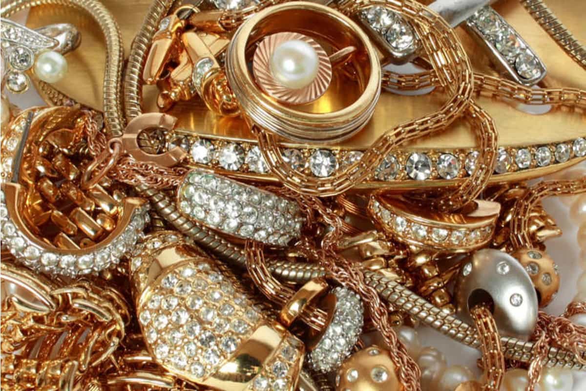 Gold Price Today: Yellow Metal Touches Rs 48,000; Investors Advised to “Go Long”