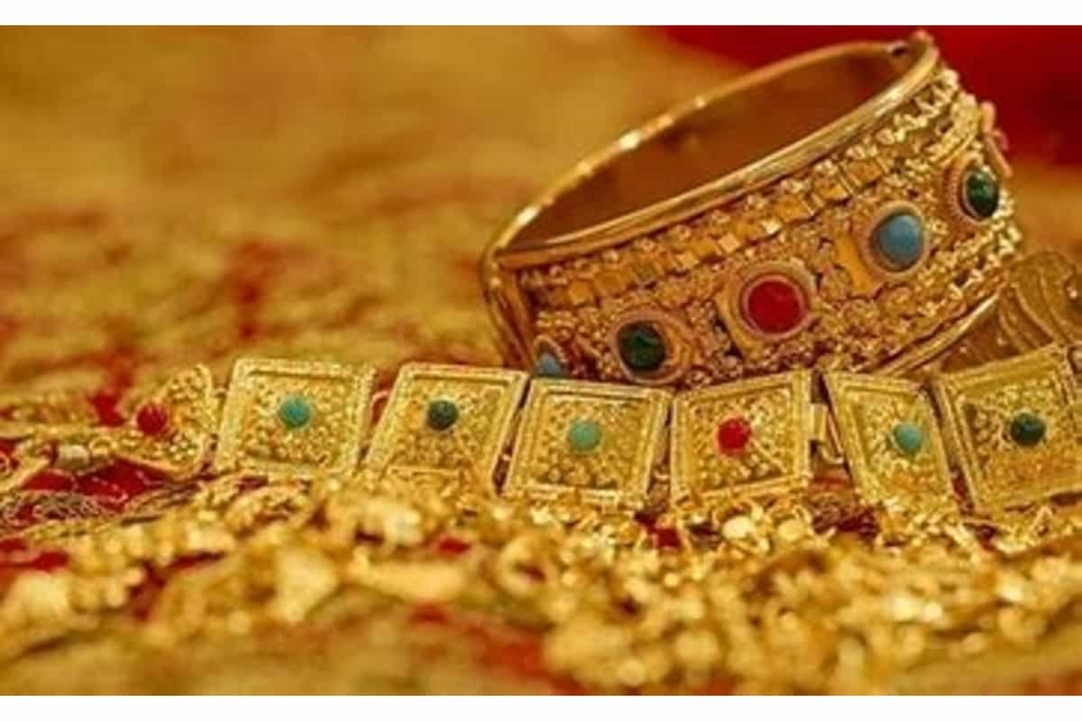 Indian spot gold rate and silver price on Thursday, May 27, 2021