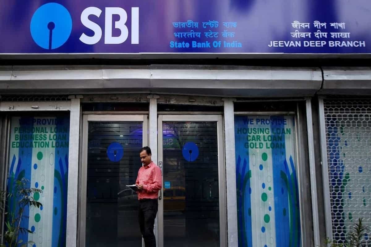SBI customers BEWARE! State Bank of India warns against fraudsters, lists points for safety