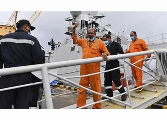 FIR registered in Mumbai against captain of barge P305