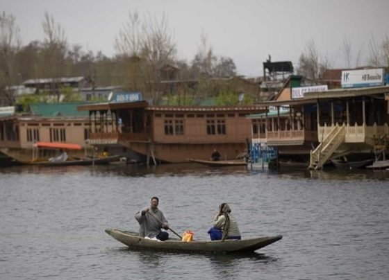 जम्मू-कश्मीर सरकार ने पर्यटन क्षेत्र के लिए ₹3 करोड़ के राहत पैकेज की घोषणा की