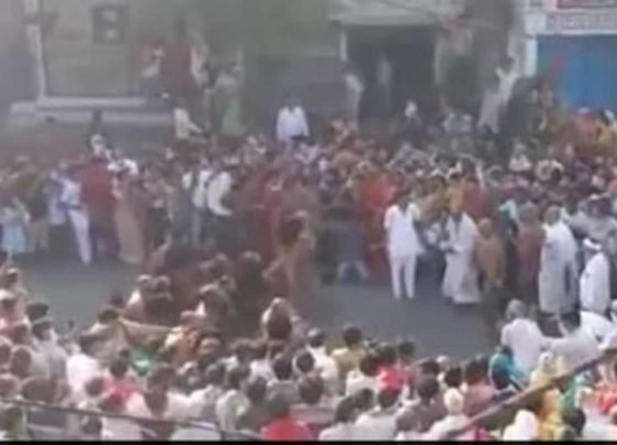 MP: No mask, no social distancing... Thousands gathered in the last visit of the former minister