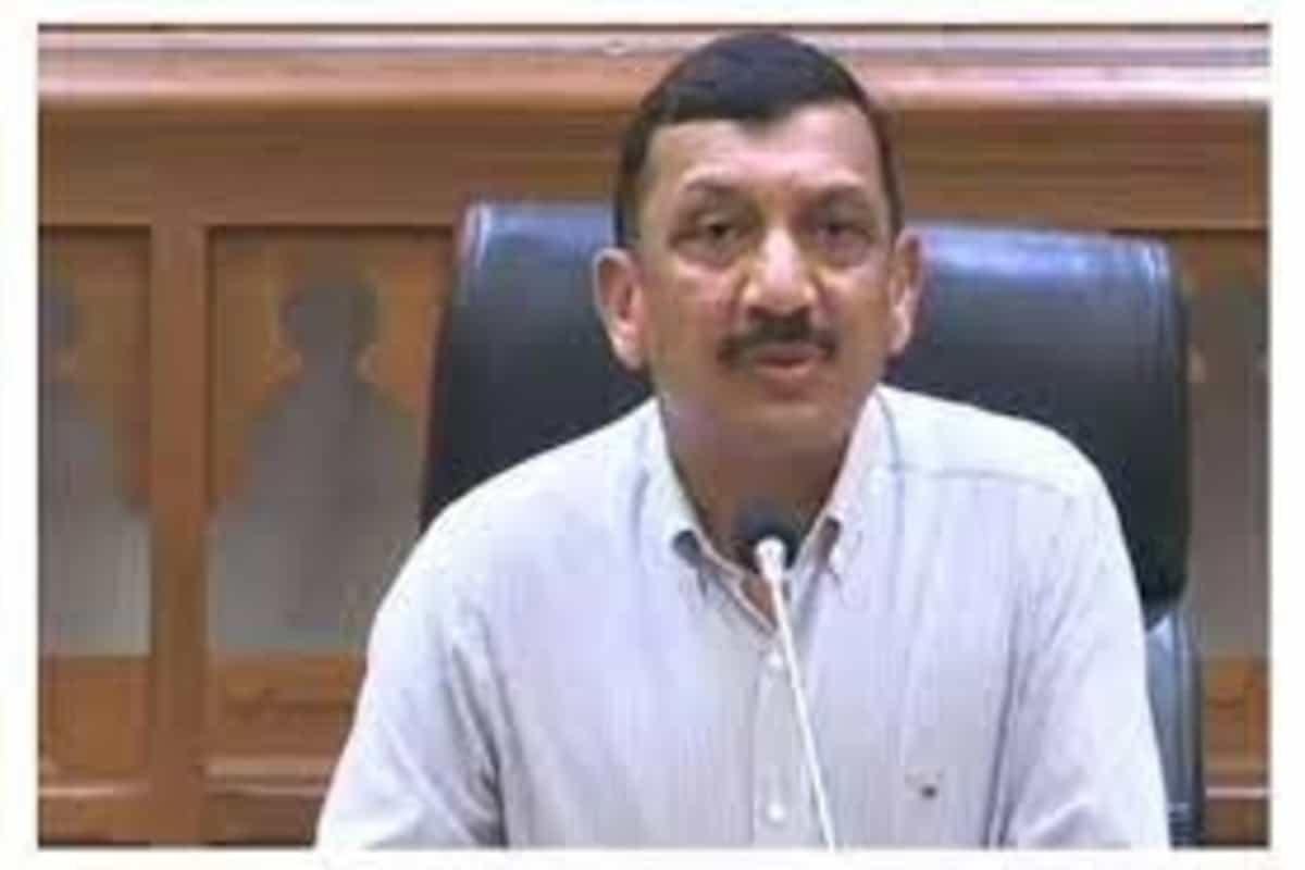 No jeans, T-shirts or sports shoes, CBI asks staff to wear only formals