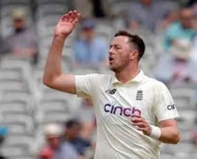 England bowler Ollie Robinson suspended for abusive tweets