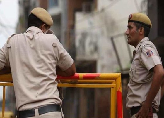 Delhi Police sub inspector transferred after bribery complaint