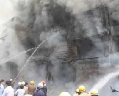 Fire breaks out at Delhi's Lajpat Nagar market, 16 fire tenders rushed to spot