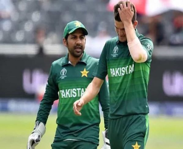 Shaheen Afridi involved in heated exchange with Sarfraz Ahmed: Watch video
