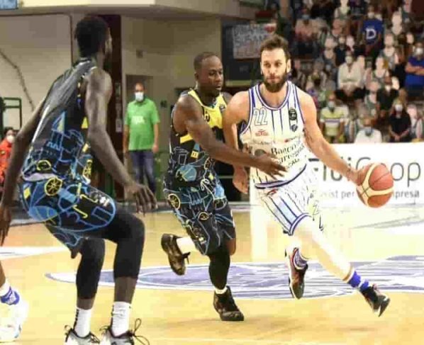 Basket Cremona vs Dinamo Sassari LIVE Streaming, BCR vs DSA Dream11 Team Prediction, Lineups: Italian Super Cup 2021 Basketball