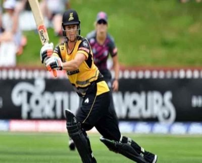 New Zealand batsman hits 110 runs in 22 balls, breaks Pakistan captain’s world record