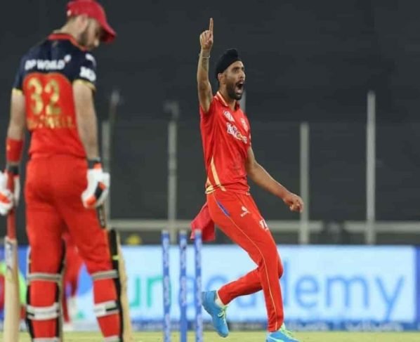 IPL 2022 LIVE: RCB vs PBKS Live Streaming, Live Score, Royal Challengers Bangalore vs Punjab Kings Dream11 Team Prediction, Squads, Telecast